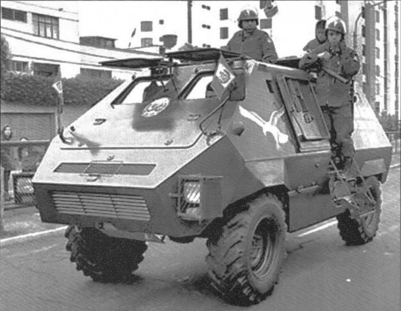 Иллюстрация к книге — Бронетранспортёры на шасси UNIMOG 1950 - 2009 гг. [img_26.jpg]