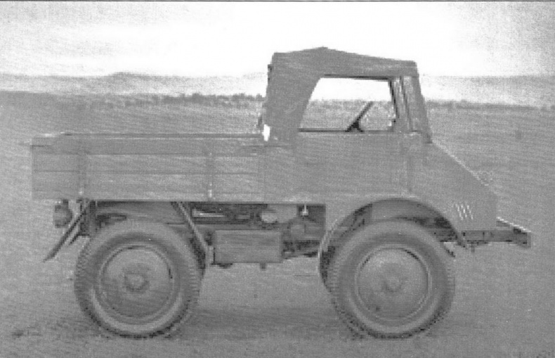 Иллюстрация к книге — Бронетранспортёры на шасси UNIMOG 1950 - 2009 гг. [img_3.jpg]
