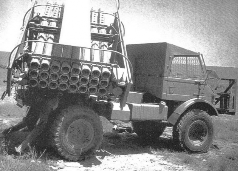 Иллюстрация к книге — Бронетранспортёры на шасси UNIMOG 1950 - 2009 гг. [img_48.jpg]
