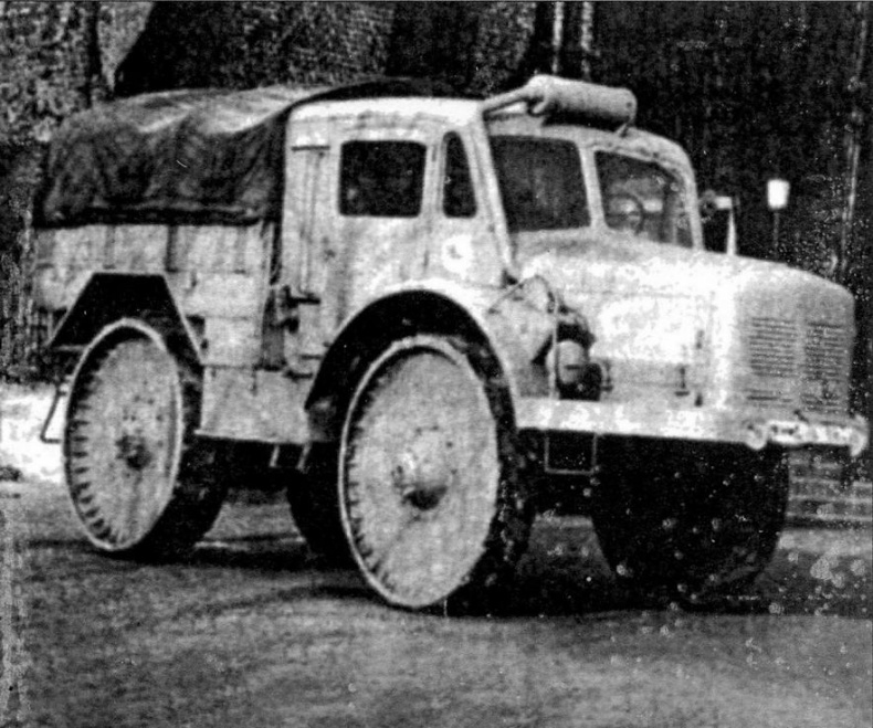 Иллюстрация к книге — Транспортёры танков 1930 -1940 гг. [img_52.jpg]