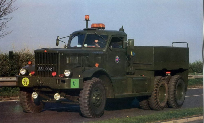 Иллюстрация к книге — Транспортёры танков 1930 -1940 гг. [img_67.jpg]