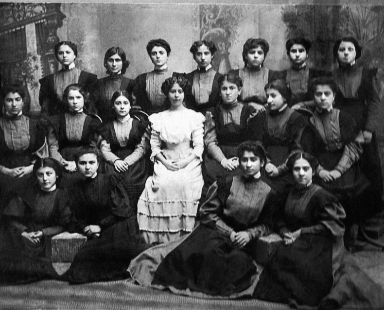 Иллюстрация к книге — Вкратце жизнь [i_002.jpg]