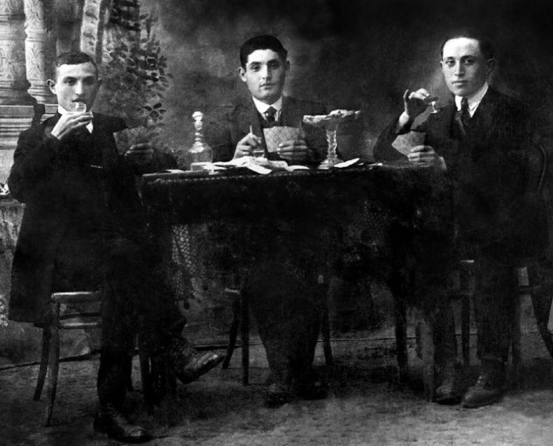 Иллюстрация к книге — Вкратце жизнь [i_004.jpg]