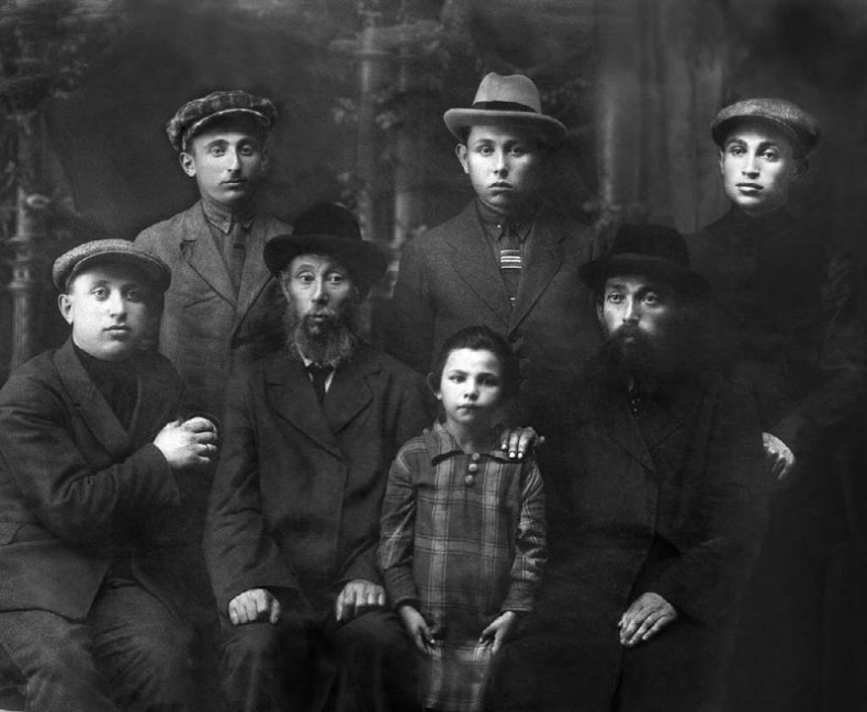 Иллюстрация к книге — Вкратце жизнь [i_005.jpg]