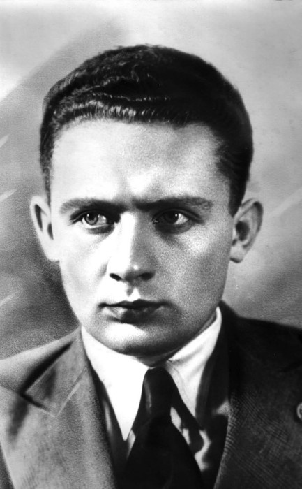 Иллюстрация к книге — Вкратце жизнь [i_006.jpg]