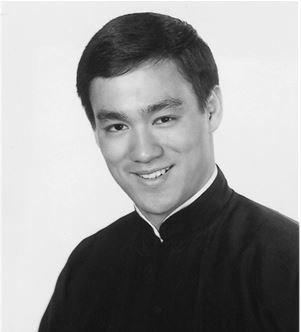 Иллюстрация к книге — Брюс Ли. Путь совершенства [i_008.jpg]