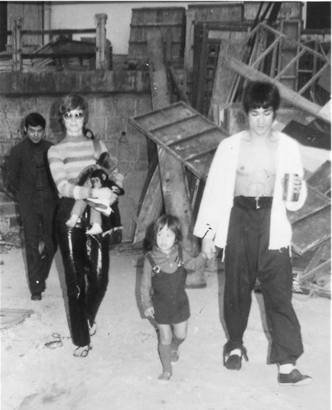 Иллюстрация к книге — Брюс Ли. Путь совершенства [i_043.jpg]