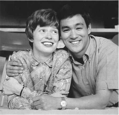 Иллюстрация к книге — Брюс Ли. Путь совершенства [i_044.jpg]