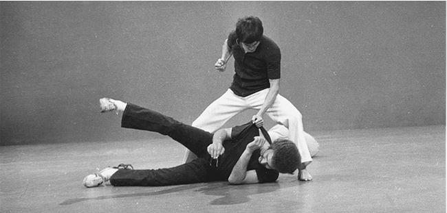 Иллюстрация к книге — Брюс Ли. Путь совершенства [i_072.jpg]