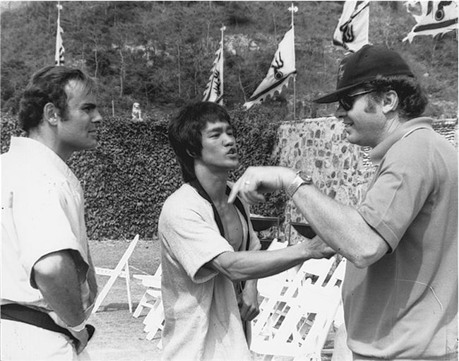 Иллюстрация к книге — Брюс Ли. Путь совершенства [i_088.jpg]