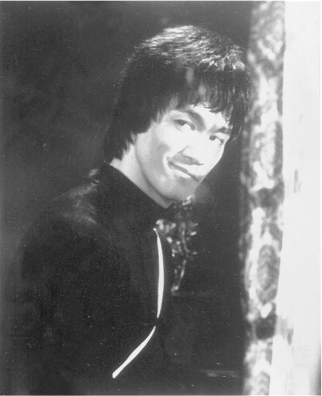 Иллюстрация к книге — Брюс Ли. Путь совершенства [i_107.jpg]