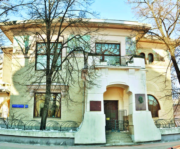 Иллюстрация к книге — 99 глупых вопросов об искусстве и еще один, которые иногда задают экскурсоводу в художественном музее [i_086.jpg]