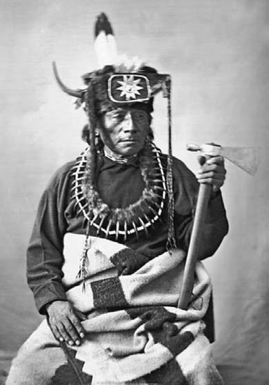 Иллюстрация к книге — Военное дело индейцев Дикого Запада. Самая полная энциклопедия [i_029.jpg]