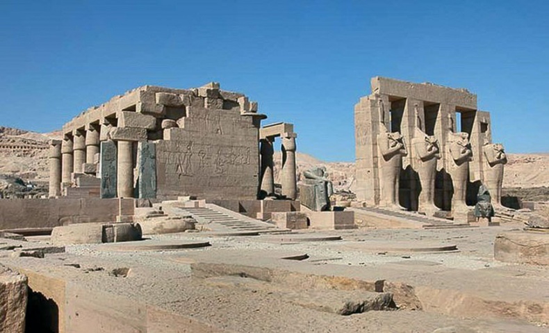 Иллюстрация к книге — Всеобщая история архитектуры и строительной техники. Учебник. В 3 частях. Часть 1. История архитектуры и строительной техники Древнего и античного мира [i_174.jpg]