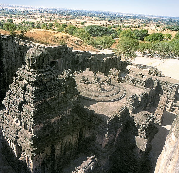Иллюстрация к книге — Всеобщая история архитектуры и строительной техники. Учебник. В 3 частях. Часть 1. История архитектуры и строительной техники Древнего и античного мира [i_200.jpg]