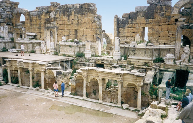 Иллюстрация к книге — Всеобщая история архитектуры и строительной техники. Учебник. В 3 частях. Часть 1. История архитектуры и строительной техники Древнего и античного мира [i_335.jpg]