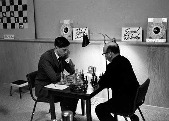 Иллюстрация к книге — Конец игры. Биография Роберта Фишера [i_016.jpg]