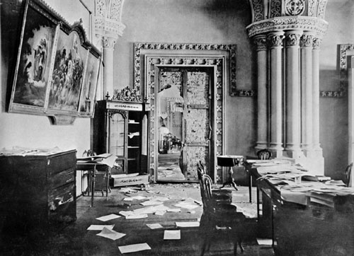 Иллюстрация к книге — Застигнутые революцией. Живые голоса очевидцев [i_070.jpg]