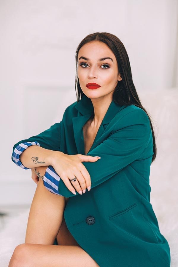 Иллюстрация к книге — Голая. Правда о том, как быть настоящей женщиной [i_004.jpg]