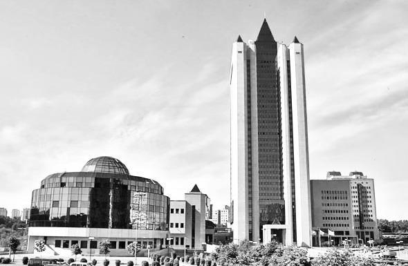 Иллюстрация к книге — Кёнигсберг-13, или Последняя тайна янтарной комнаты [i_080.jpg]