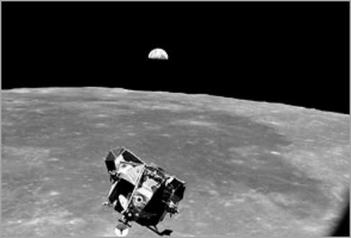 Иллюстрация к книге — Тайны Луны [i_015.jpg]