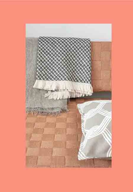 Иллюстрация к книге — Калсарикянни. Финский способ снятия стресса. Шильд. Домашний уют, любимая пижама и немного алкоголя [image108o.jpg]