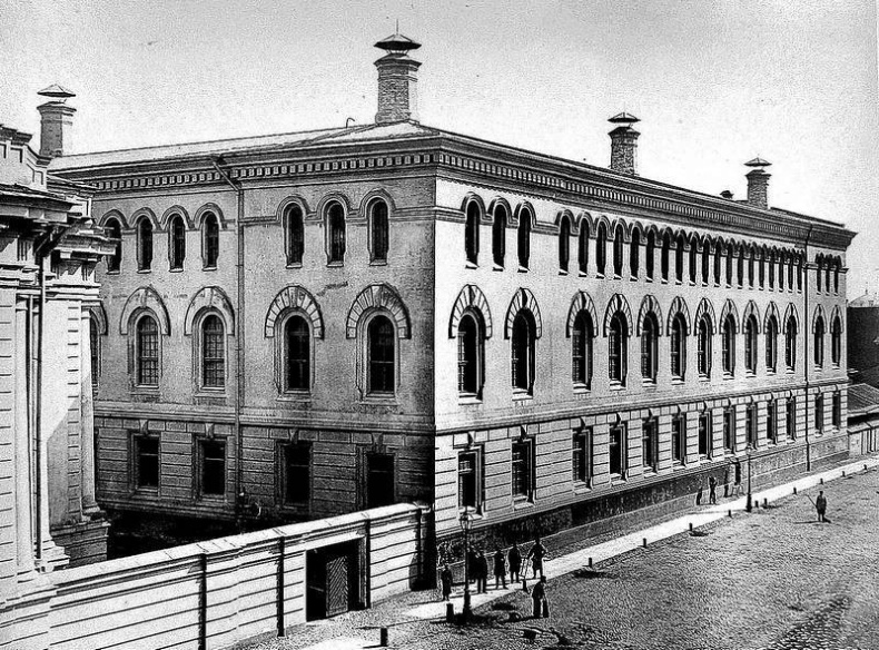 Иллюстрация к книге — Дело Бронникова [i_043.jpg]