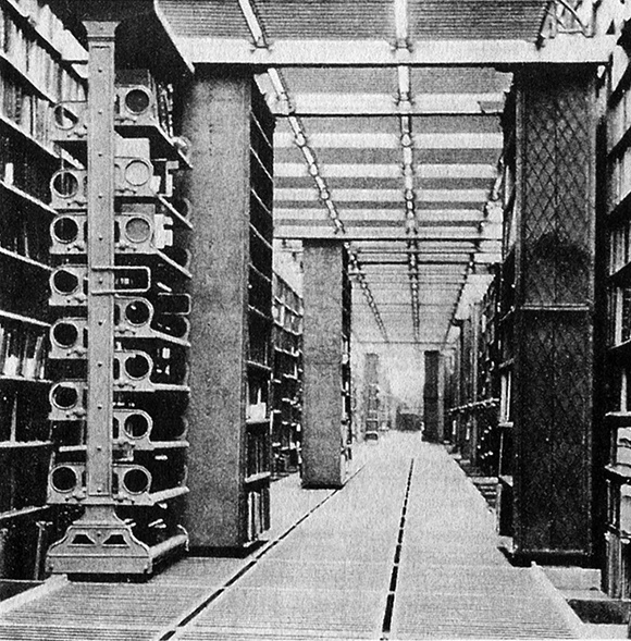 Иллюстрация к книге — Книга на книжной полке [i_092.jpg]