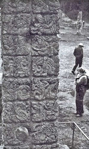 Иллюстрация к книге — День, когда явились боги [i_036.jpg]