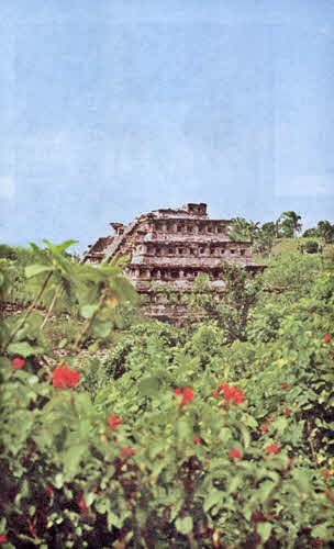 Иллюстрация к книге — День, когда явились боги [i_044.jpg]