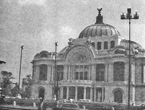 Иллюстрация к книге — День, когда явились боги [i_049.jpg]