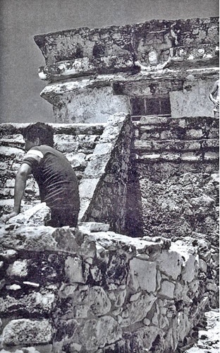 Иллюстрация к книге — День, когда явились боги [i_051.jpg]