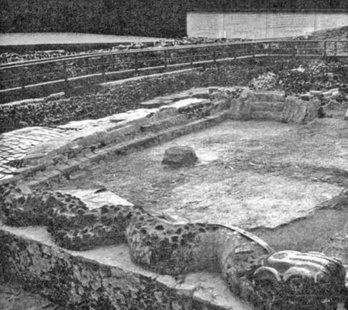 Иллюстрация к книге — День, когда явились боги [i_087.jpg]