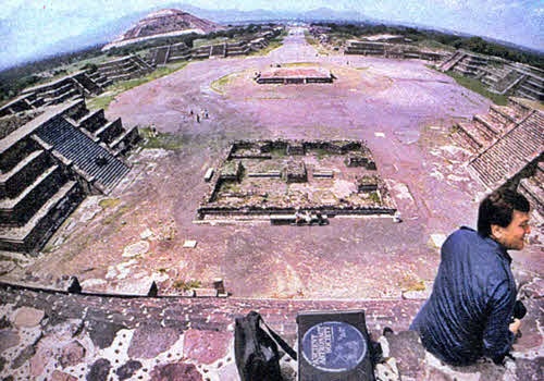 Иллюстрация к книге — День, когда явились боги [i_089.jpg]