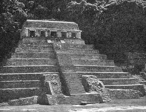 Иллюстрация к книге — День, когда явились боги [i_109.jpg]