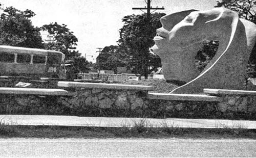 Иллюстрация к книге — День, когда явились боги [i_114.jpg]