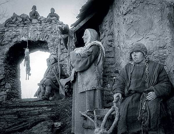 Иллюстрация к книге — Оттенки русского. Очерки отечественного кино [i_005.jpg]