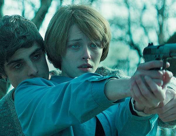 Иллюстрация к книге — Оттенки русского. Очерки отечественного кино [i_055.jpg]