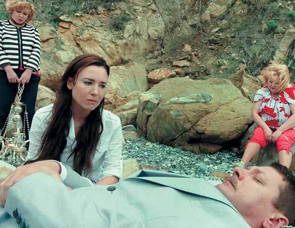 Иллюстрация к книге — Оттенки русского. Очерки отечественного кино [i_063.jpg]