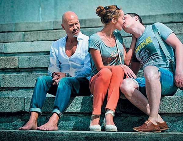 Иллюстрация к книге — Оттенки русского. Очерки отечественного кино [i_071.jpg]