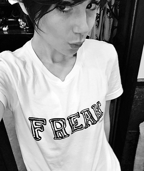 Иллюстрация к книге — Без фильтра. Ни стыда, ни сожалений, только я [i_004.jpg]