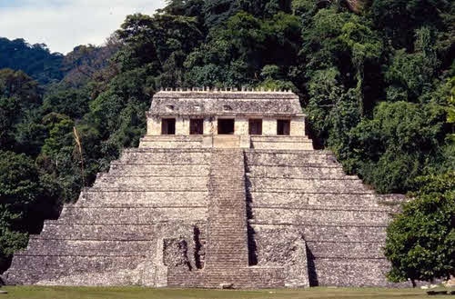 Иллюстрация к книге — Сверхбоги. Они спасли человечество... [i_021.jpg]