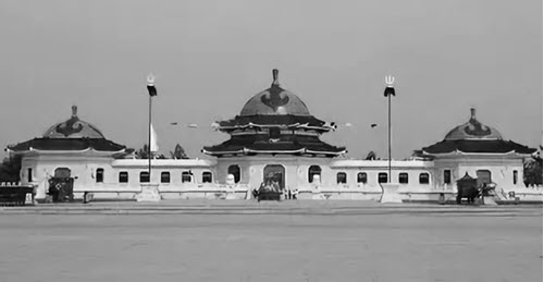 Иллюстрация к книге — Боги с небес [i_100.jpg]