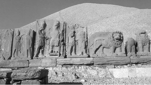 Иллюстрация к книге — Боги с небес [i_144.jpg]