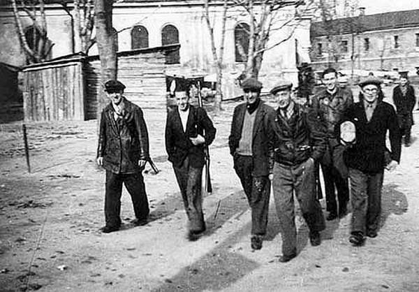 Иллюстрация к книге — Разведка. «Нелегалы» наоборот [i_054.jpg]