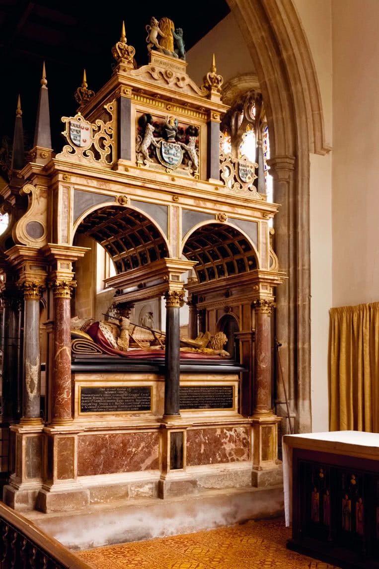 Иллюстрация к книге — Две королевы [i_025.jpg]