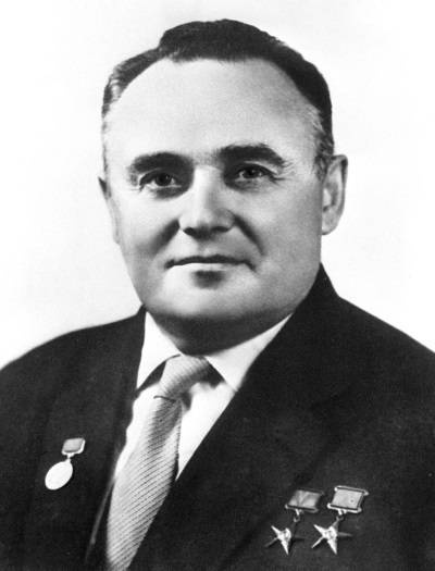 Иллюстрация к книге — Страшное дело. Рептилоиды нашего времени [i_007.jpg]