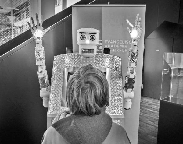 Иллюстрация к книге — Страшное дело. Рептилоиды нашего времени [i_015.jpg]