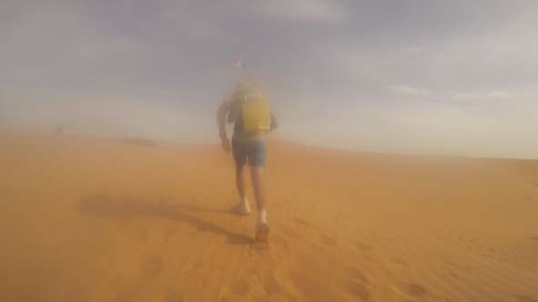 Иллюстрация к книге — Беги и помни [image55_5c7679d2eb12390600288773_jpg.jpg]