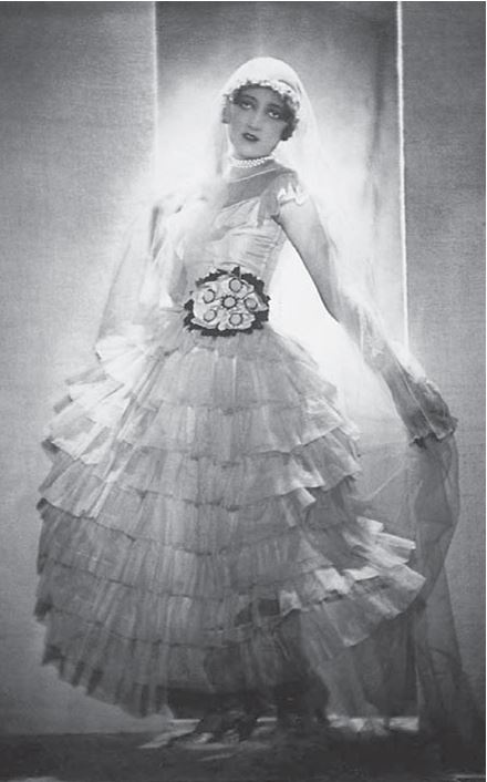 Иллюстрация к книге — Жанна Ланвен [i_059.jpg]